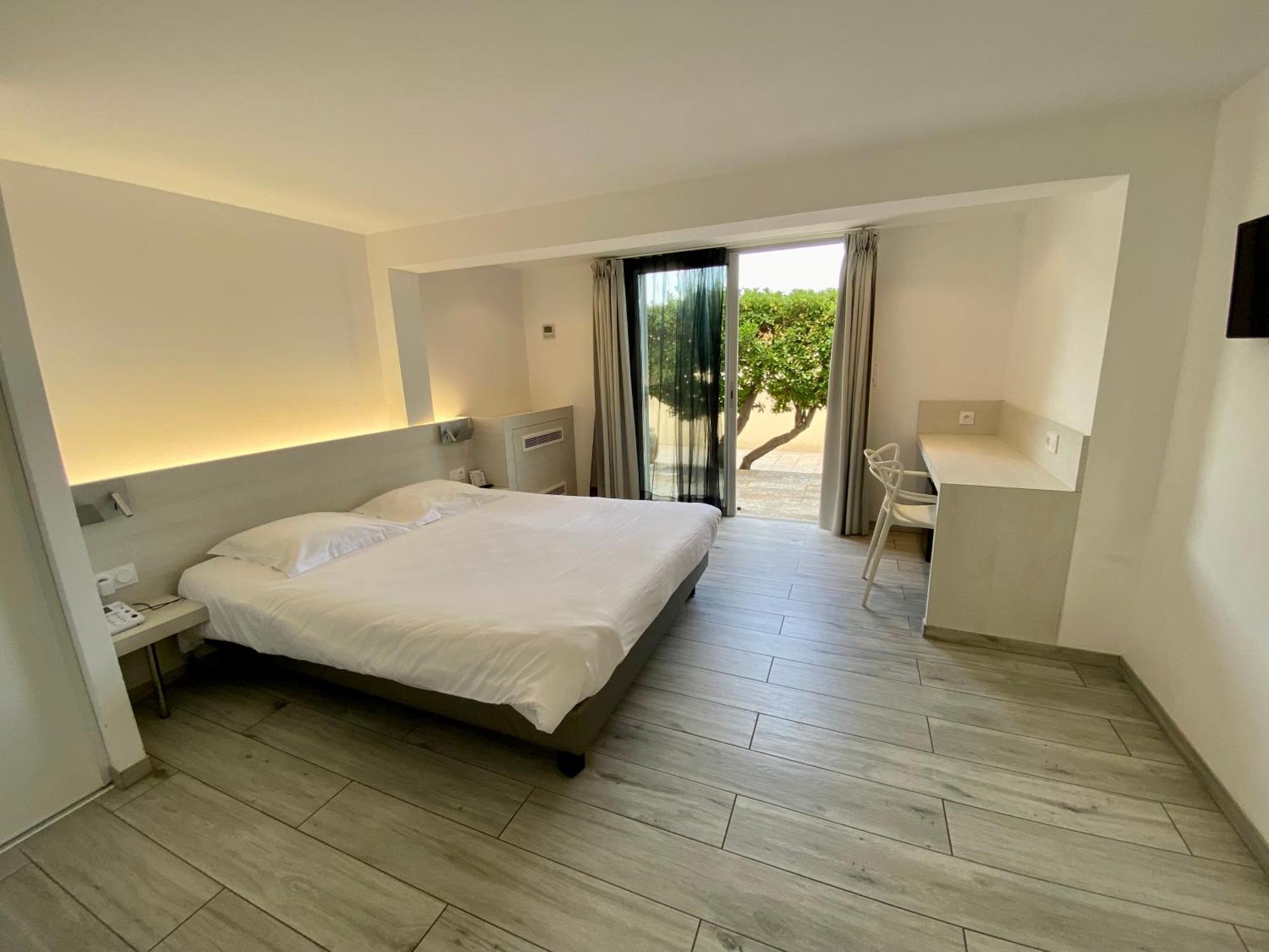 L'ondine Hotel 2*